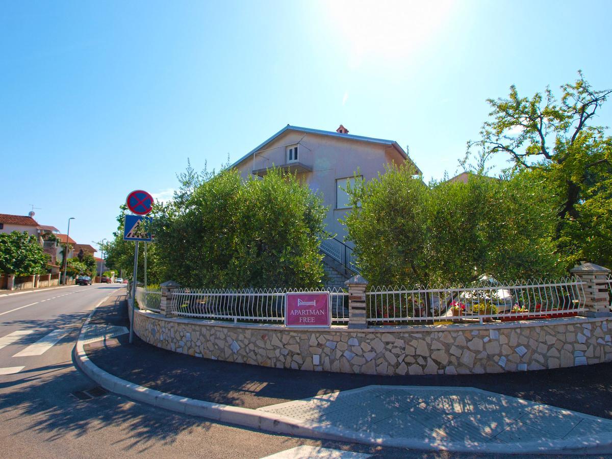 Apartments Valter 613 Pula Buitenkant foto
