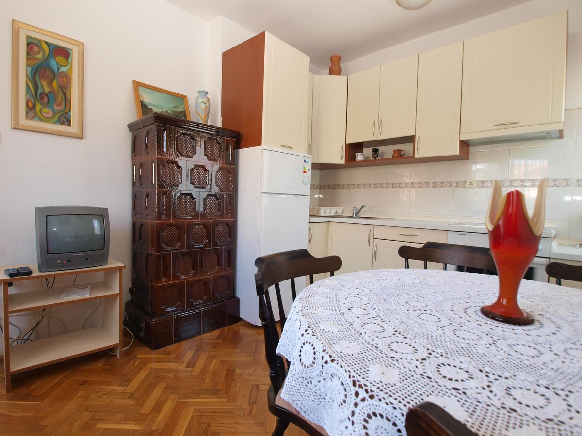 Apartments Valter 613 Pula Buitenkant foto